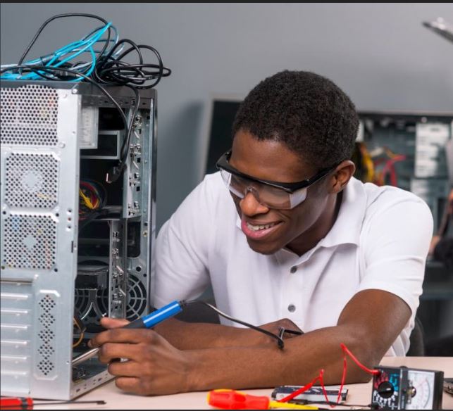 MAINTENANCE DES ORDINATEURS